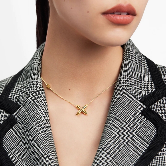 Jewelry - BNIB!!! Louis Vuitton Louisette Pendant Necklace MONOGRAM GOLD LV Authenticated